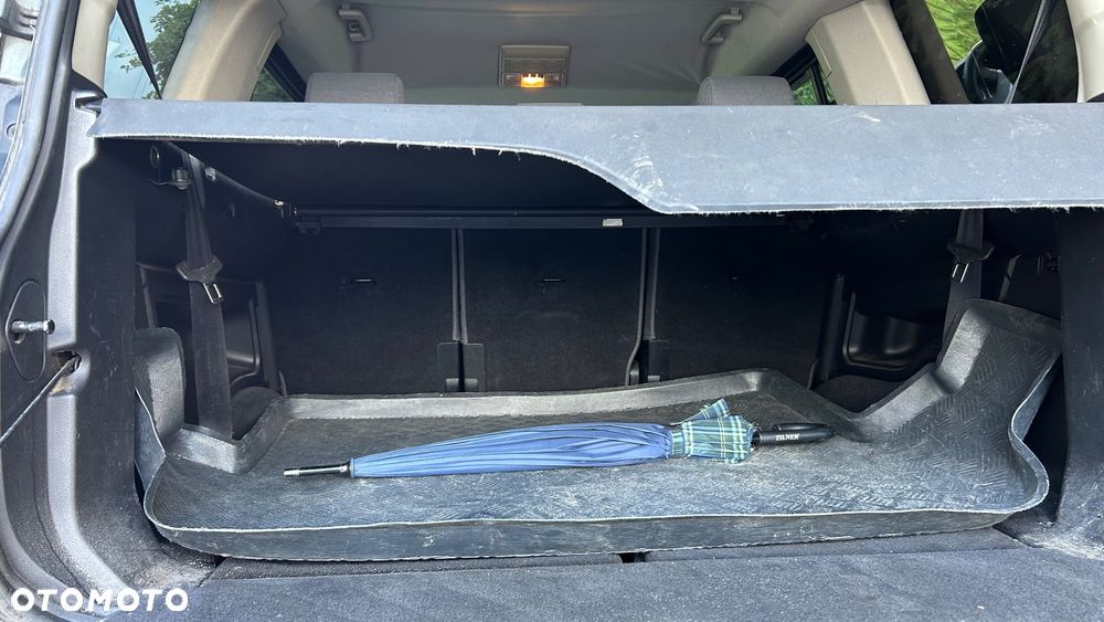 Land Rover Discovery 2.7D V6 S - 8
