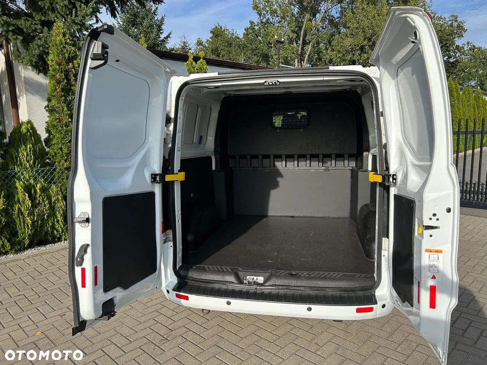 Ford Transit Custom 300 L2H1 Limited (bryg.) - 32