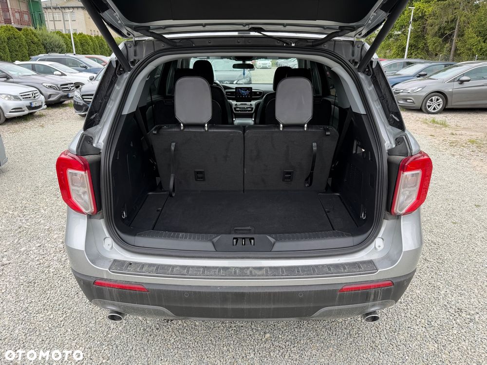 Ford Explorer - 35