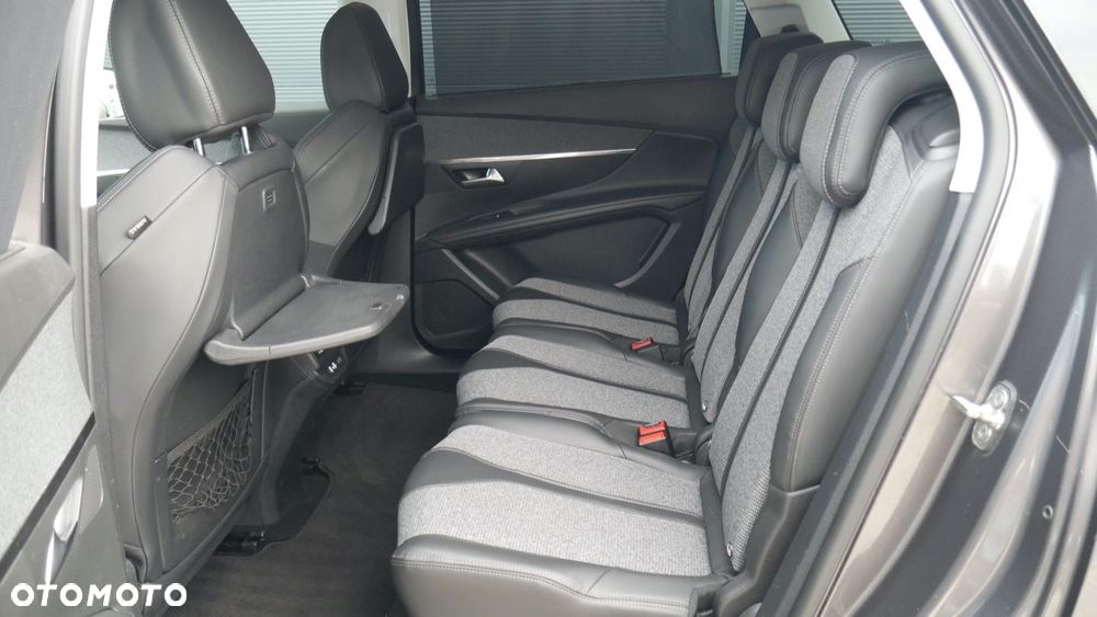 Peugeot 5008 - 14