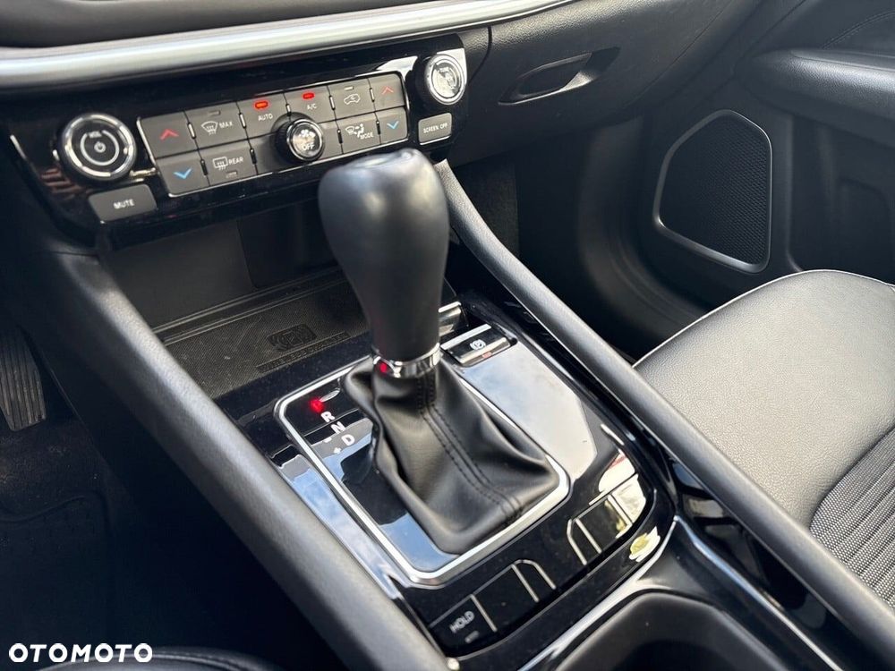 Jeep Compass - 22