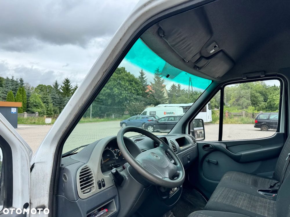 Mercedes-Benz Sprinter - 14