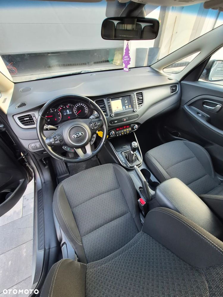 Kia Carens 1.7 CRDi 115 Dream Team Edition - 16