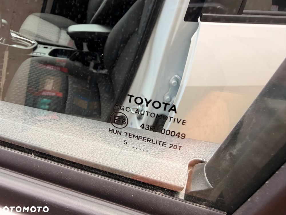 Toyota Yaris Cross 1.5 VVT-i - 32