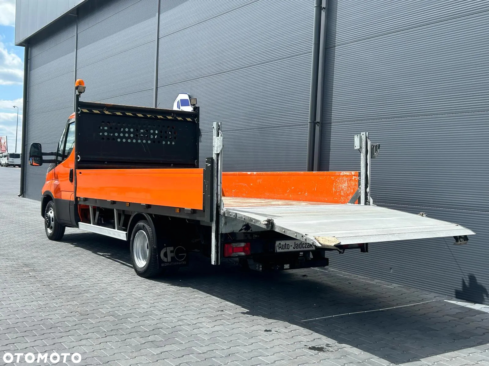 Iveco Daily 35C14 Skrzynia 4m + winda **KLIMA**NA BLIŹNIAKACH**2019R** - 6