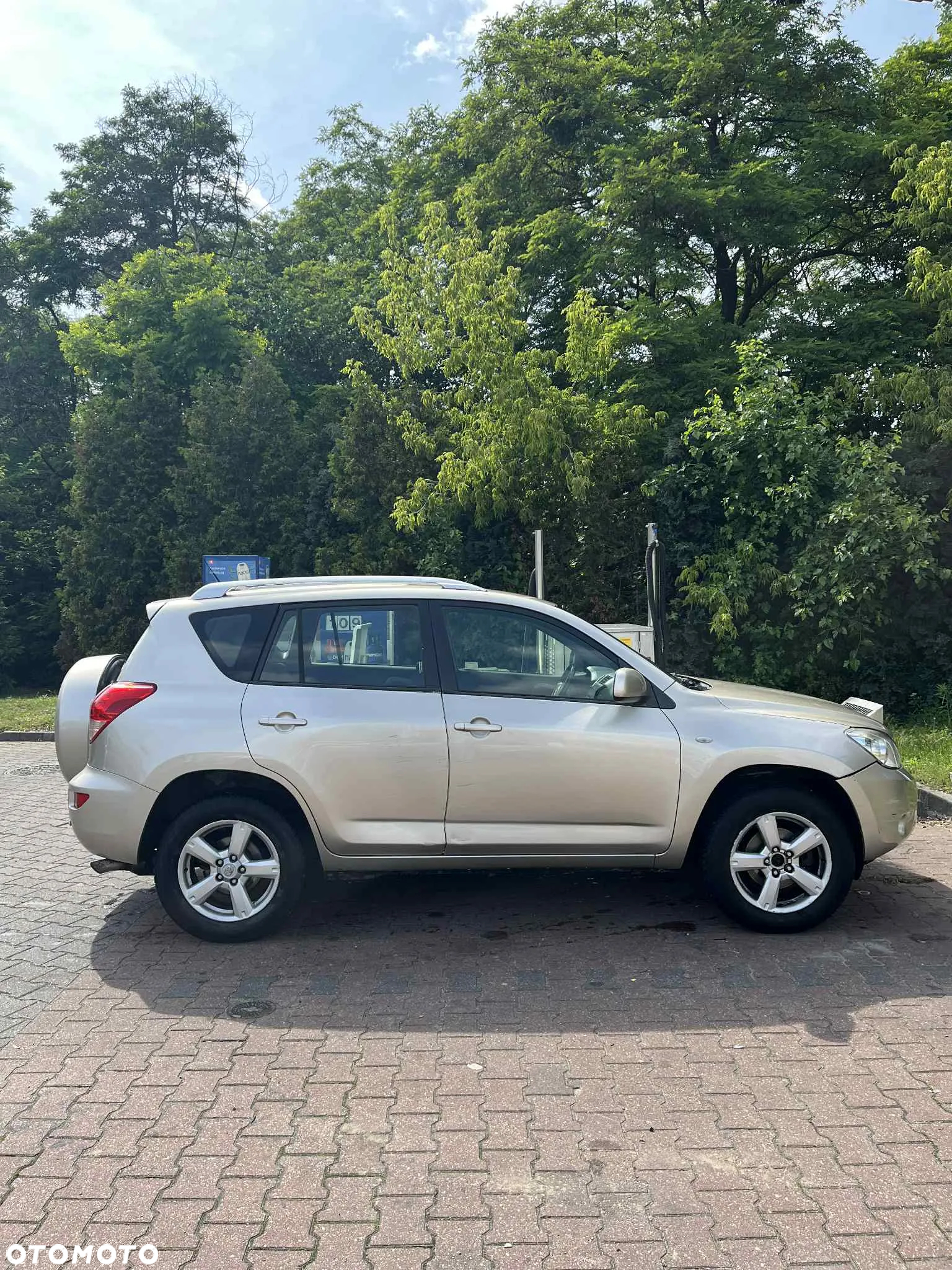 Toyota RAV4 - 29