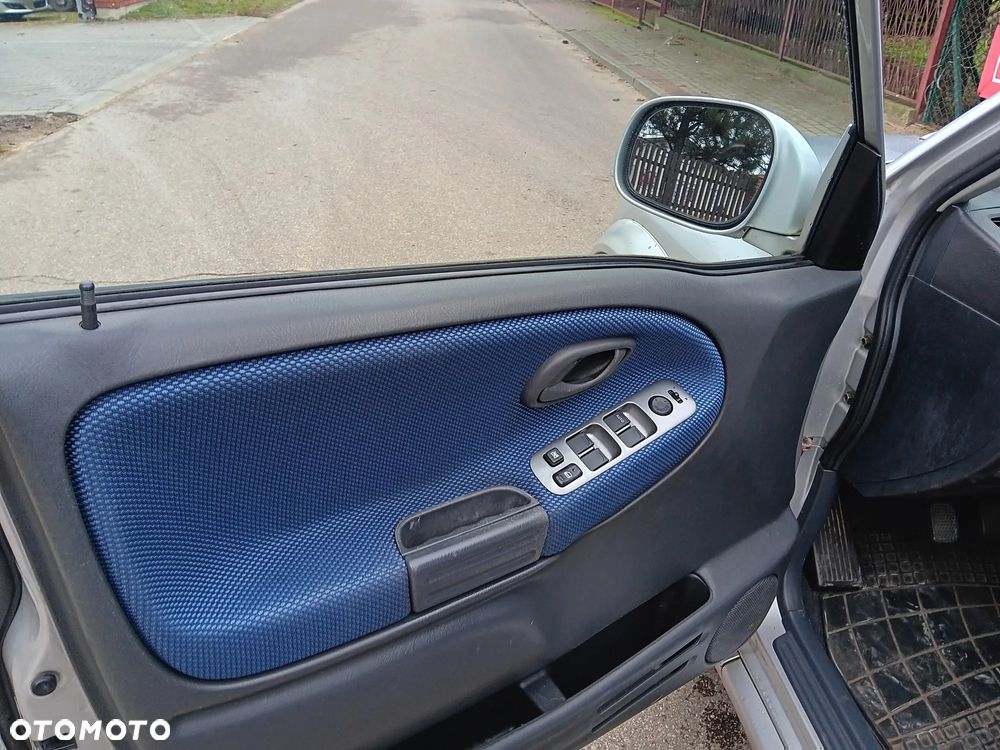 Suzuki Grand Vitara 2.0 TD Comfort Limited - 17