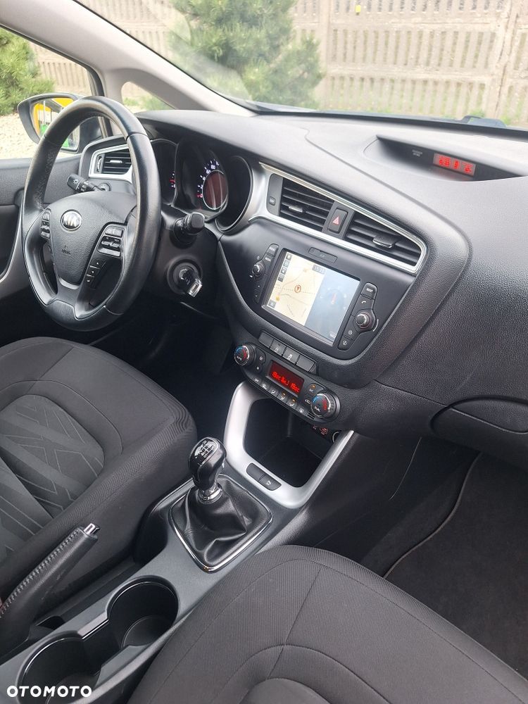 Kia Ceed - 5