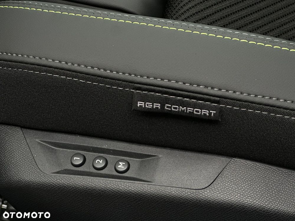 Peugeot 408 1.2 PureTech mHEV GT S&S e-DSC6 - 11