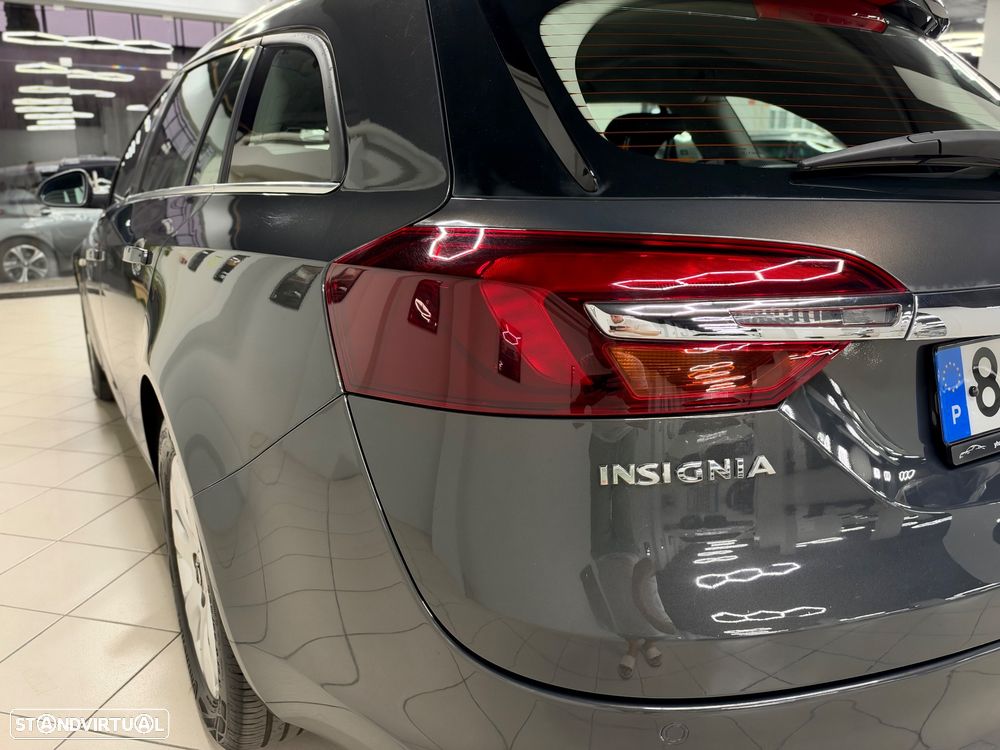 Opel Insignia Sports Tourer 2.0 CDTi Executive S/S - 10