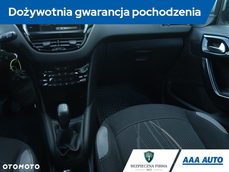Peugeot 208 - 9