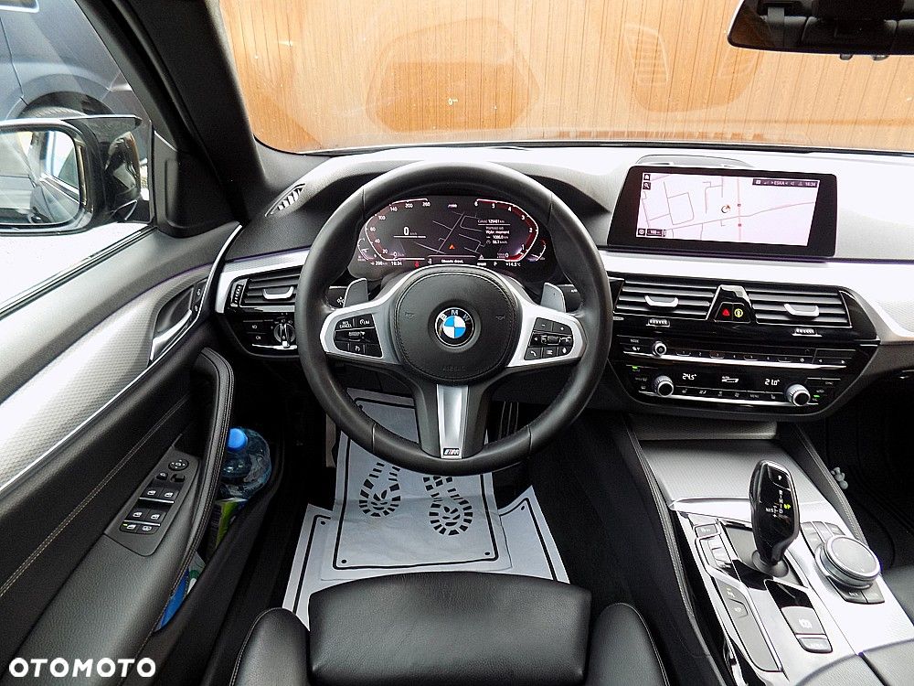 BMW Seria 5 520d xDrive M Sport Edition - 18