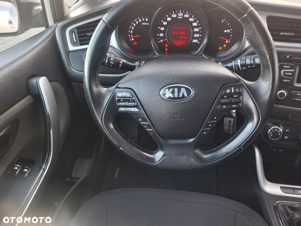 Kia Ceed 1.4 CVVT Dream Team Edition - 20