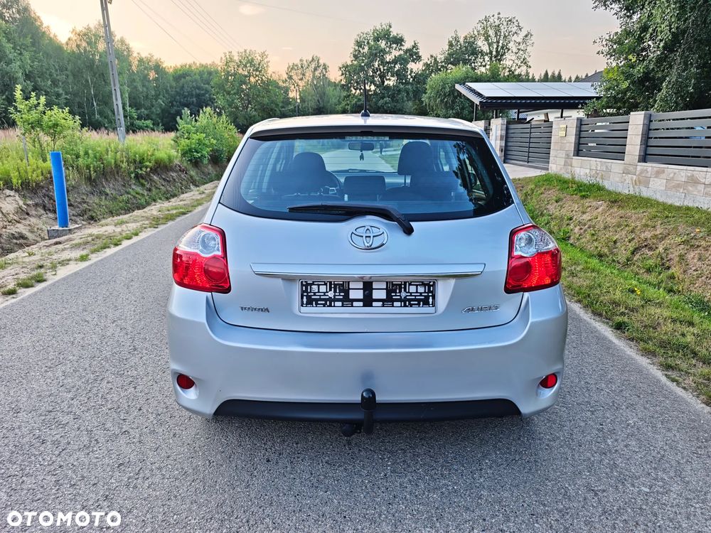 Toyota Auris 1.6 Valvematic Life - 8
