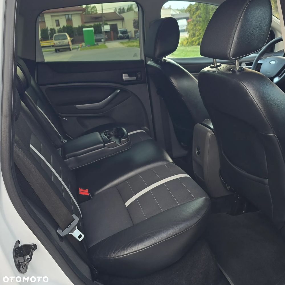 Ford Kuga 2.0 TDCi FWD Titanium - 23