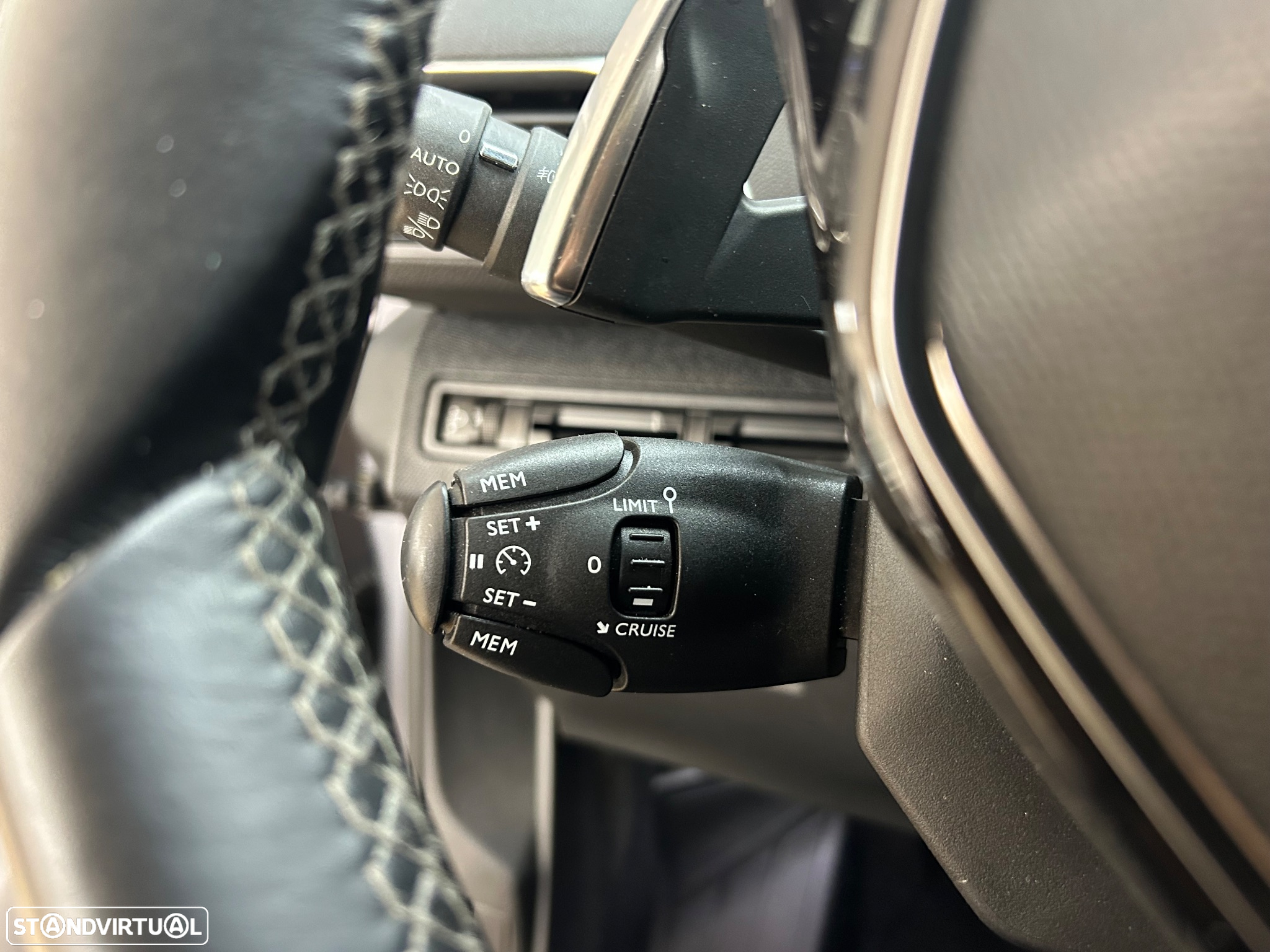 Peugeot 3008 1.2 PureTech Allure EAT6 - 12
