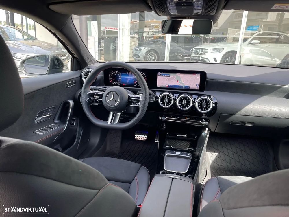 Mercedes-Benz A 200 Limousine 7G-DCT AMG Line Advanced Plus - 2
