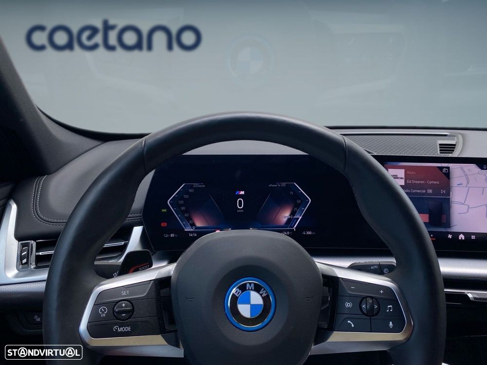 BMW iX1 eDrive20 Pack Desportivo M Pro - 6
