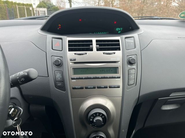 Toyota Yaris 1.0 VVT-i Cool - 12