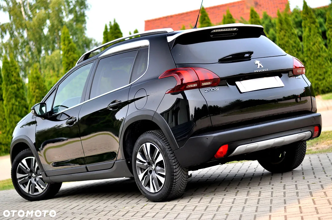 Peugeot 2008 1.2 Pure Tech GPF Allure S&S - 4