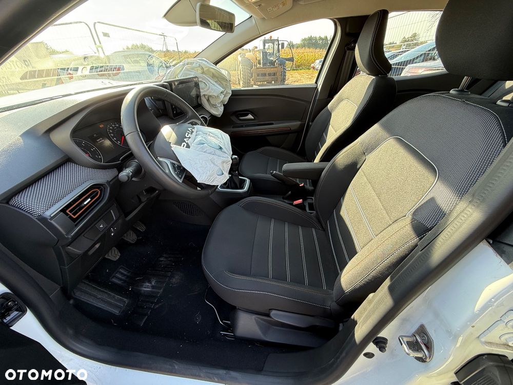 Dacia Sandero Stepway TCe 90 Expression + - 11