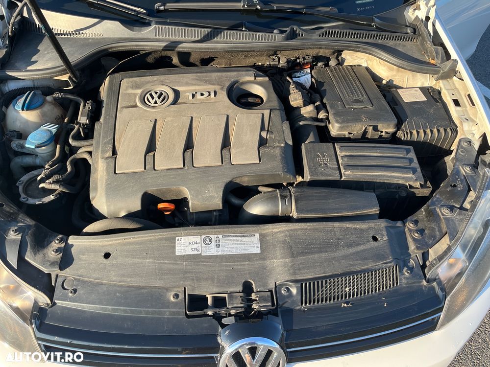 Volkswagen Golf - 10
