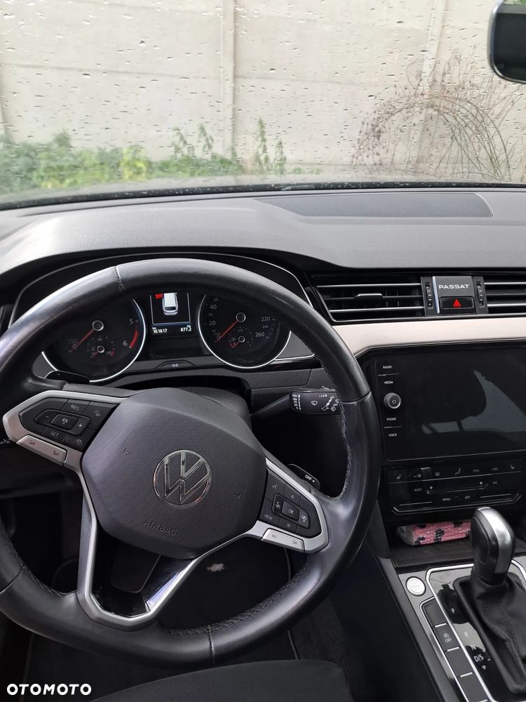 Volkswagen Passat Variant ver-variant-2-0-tdi-scr-dsg-elegance - 24