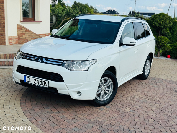 Mitsubishi Outlander 2.0 Intense + Navi 4WD CVT