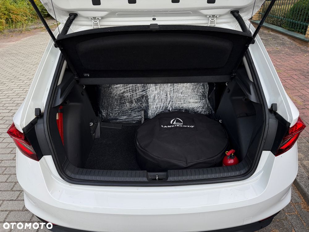 Skoda Fabia 1.0 Ambition - 22