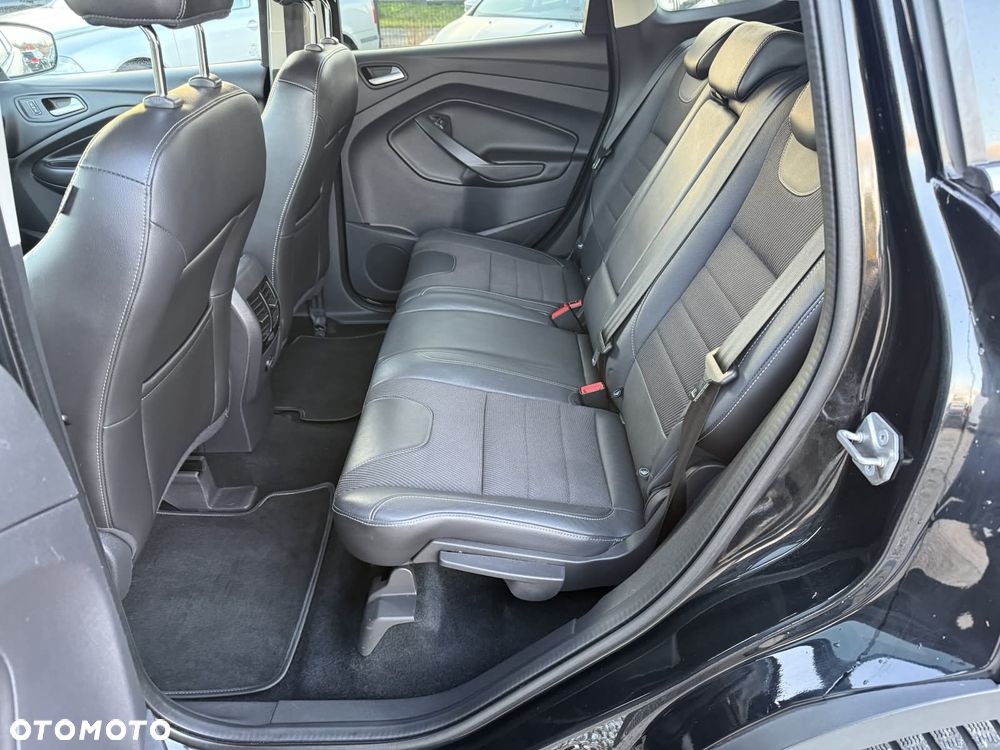 Ford Kuga 2.0 TDCi 2x4 Titanium - 18