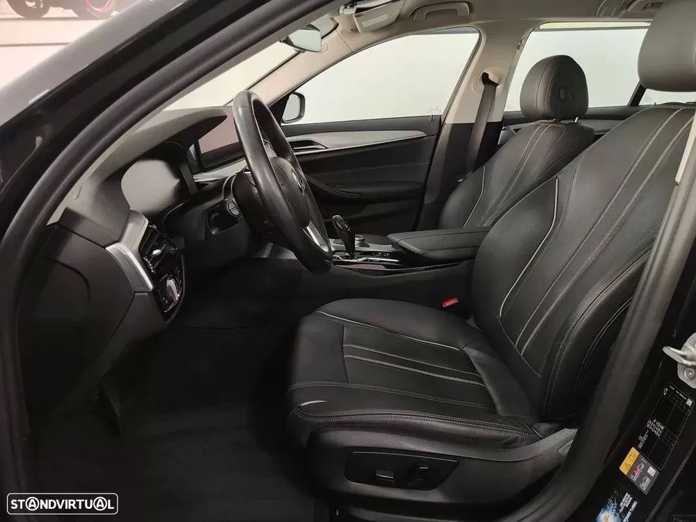 BMW 520 e Line Luxury - 32
