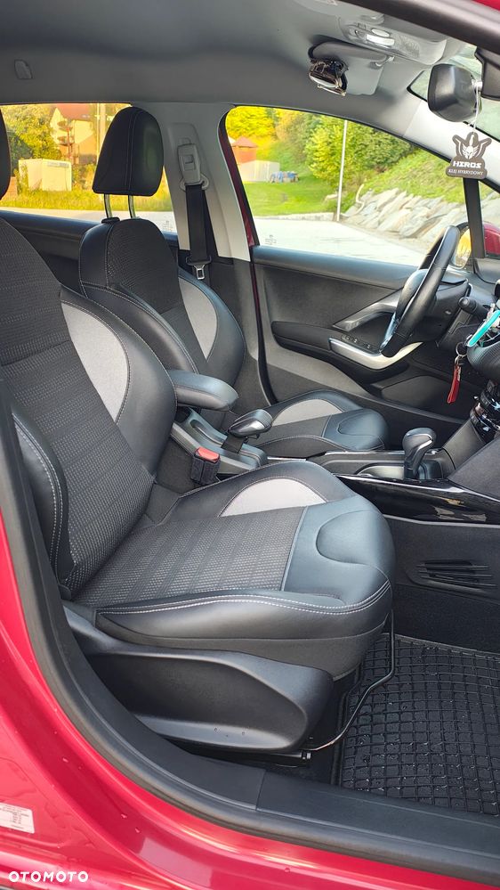 Peugeot 2008 PureTech 130 Stop&Start EAT6 Signature - 5