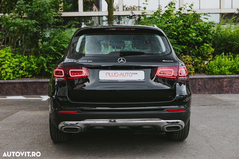 Mercedes-Benz GLC 300 de 4MATIC - 12