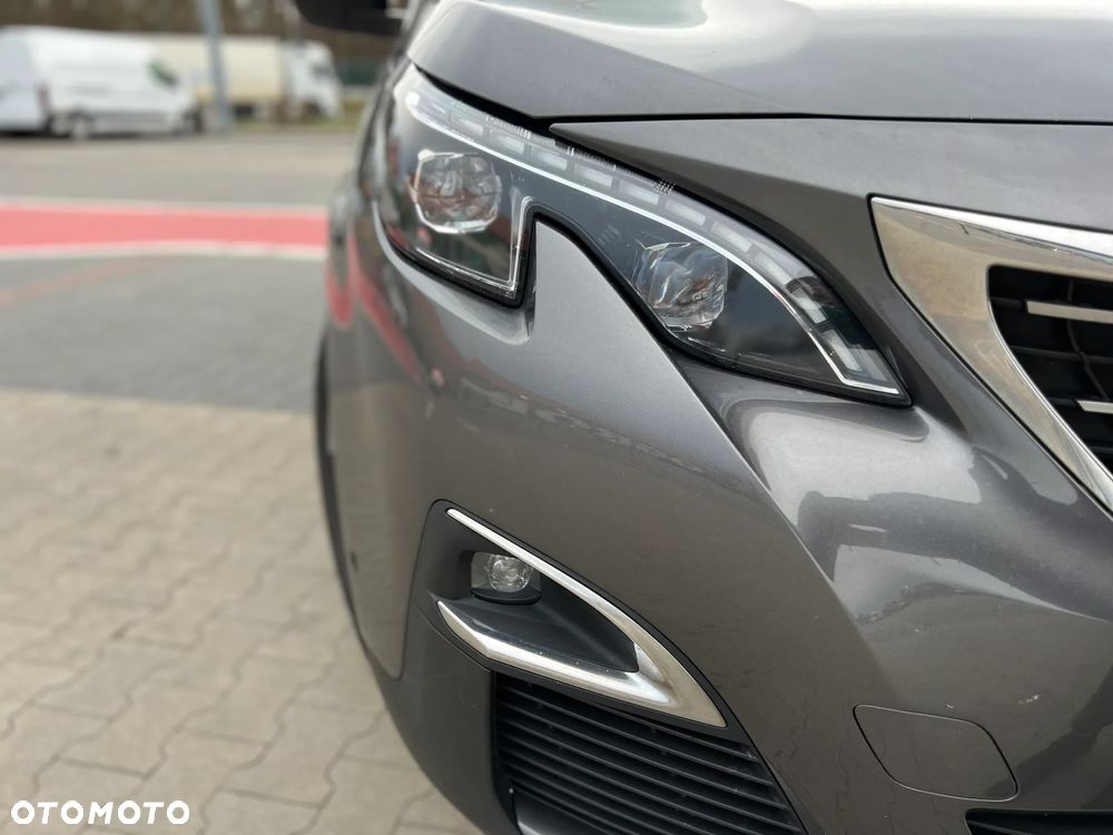 Peugeot 5008 2.0 BlueHDi GT Pack S&S EAT8 - 26