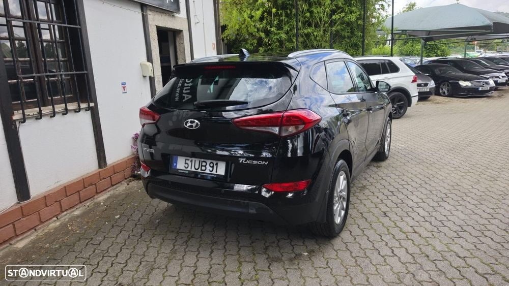Hyundai Tucson 1.7 CRDi Premium - 4