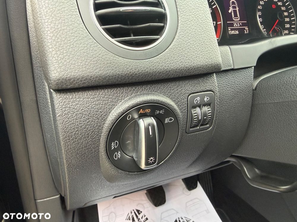 Volkswagen Golf Plus - 17