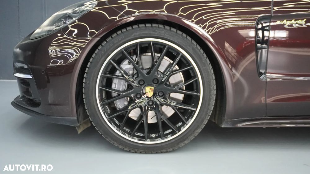 Porsche Panamera 4 E-Hybrid - 5