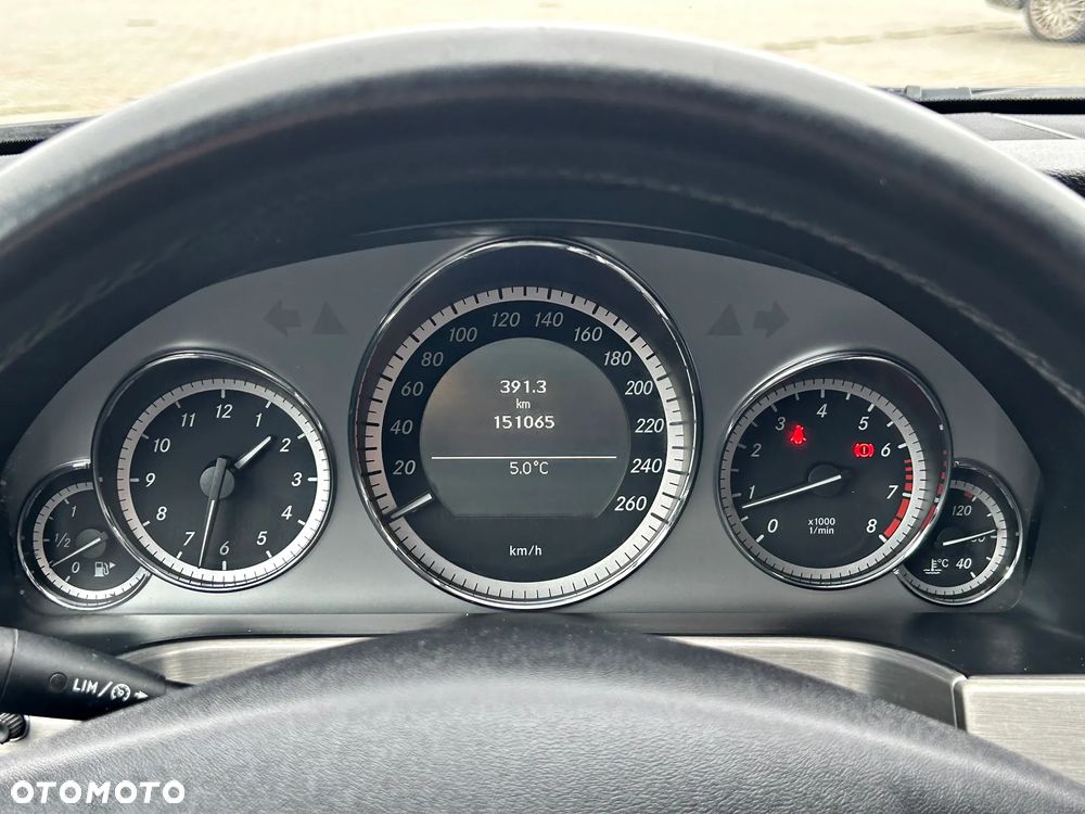 Mercedes-Benz Klasa E - 24