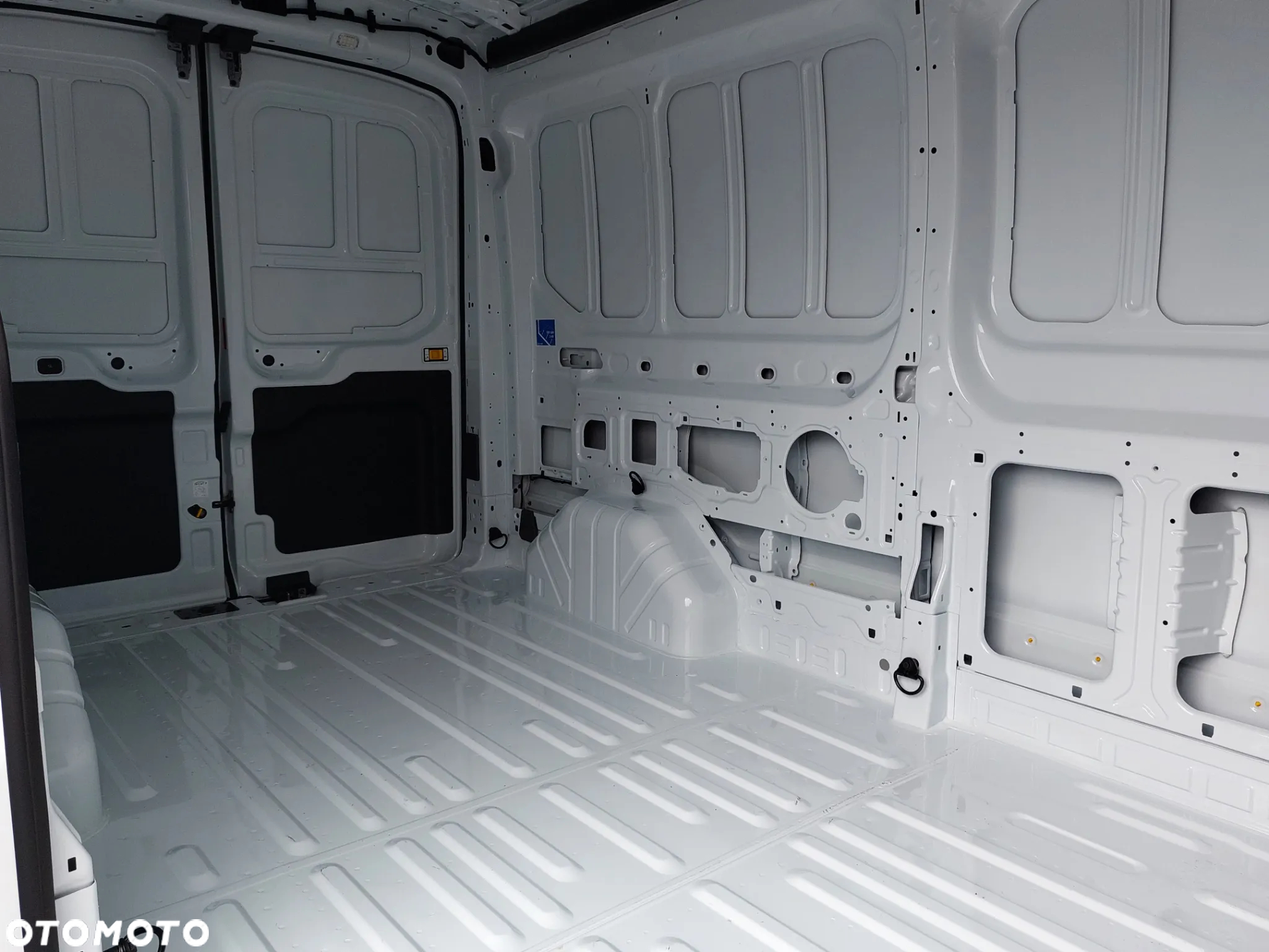 Ford Transit - 9