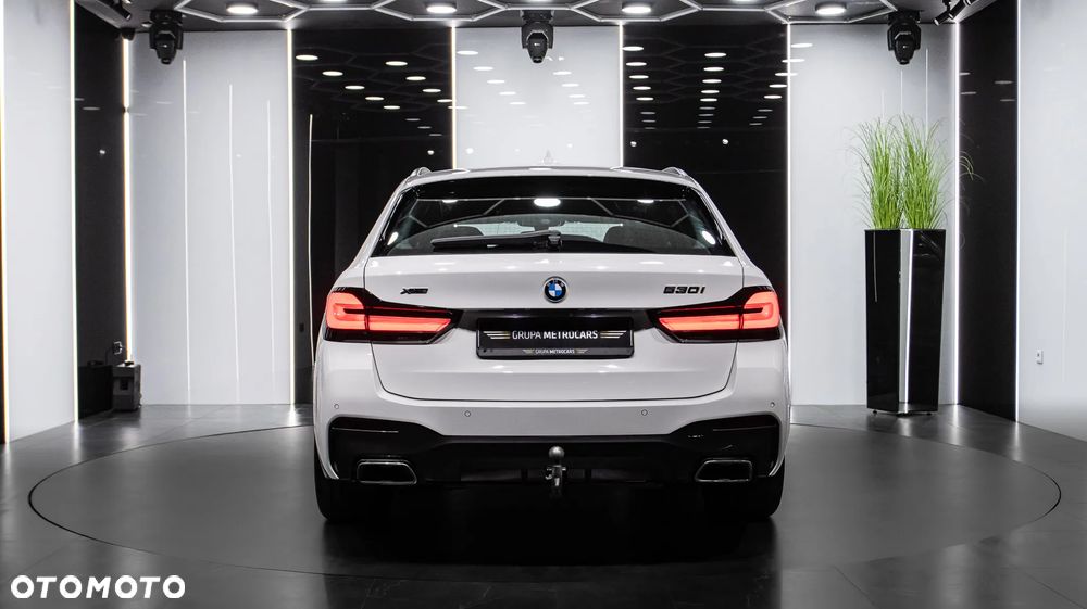 BMW Seria 5 530i xDrive mHEV M Sport sport - 7