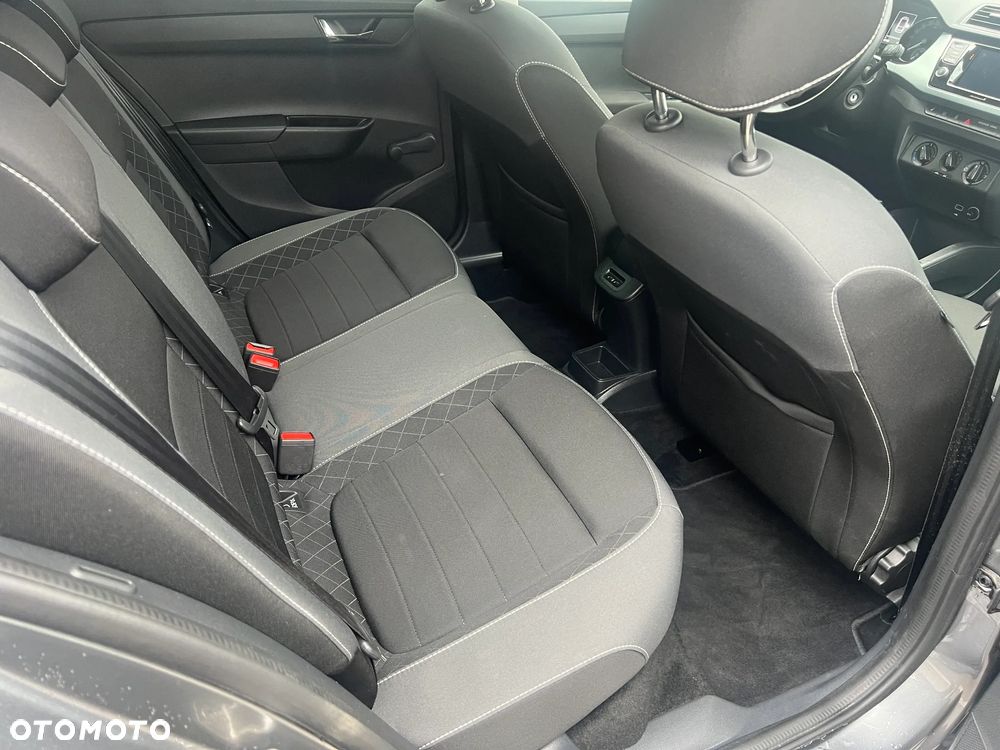 Skoda Fabia 1.0 TSI Ambition - 10
