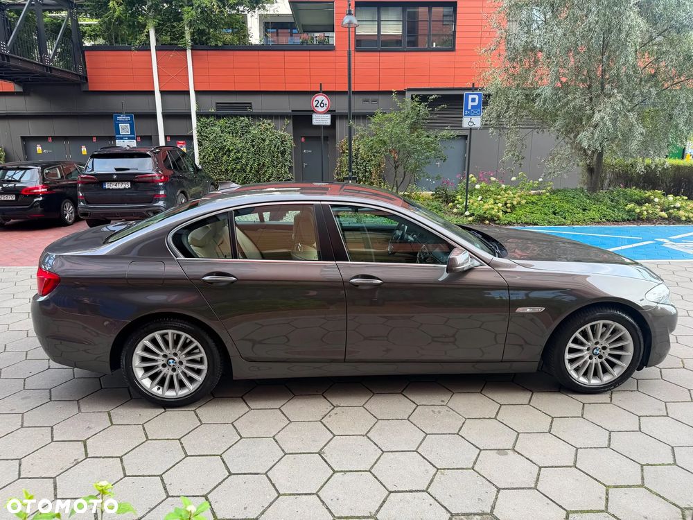 BMW Seria 5 530d xDrive - 4