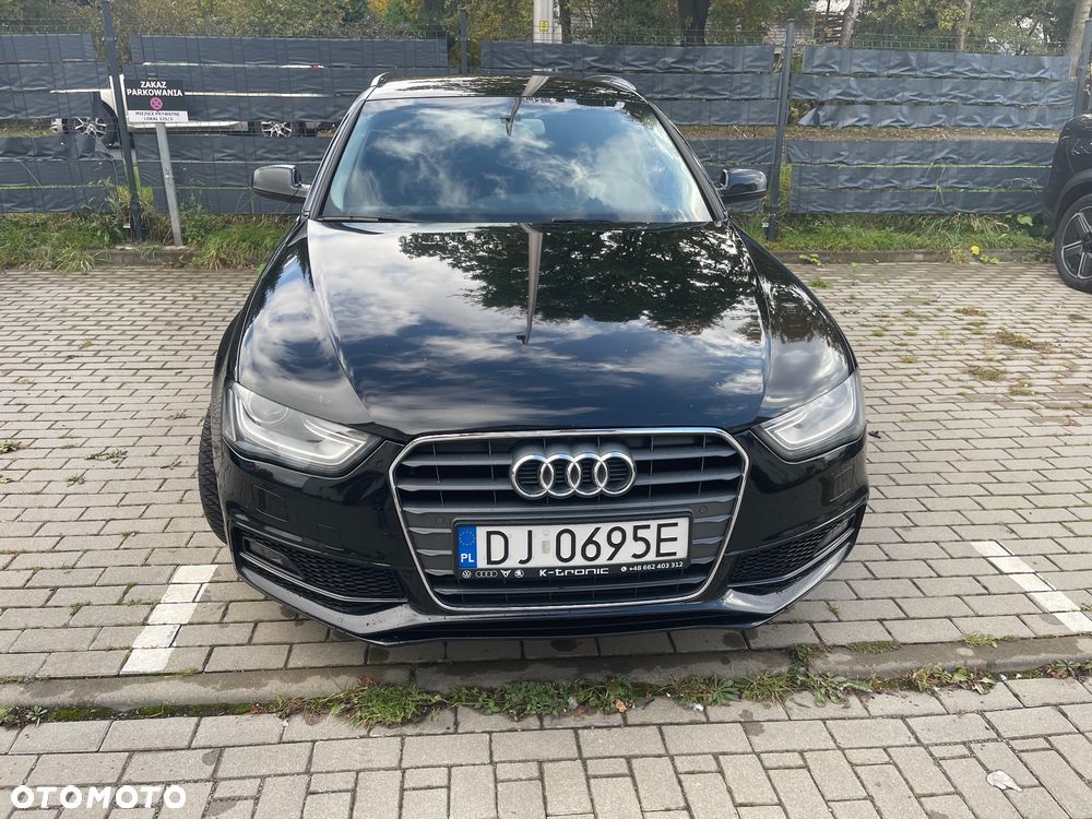 Audi A4 Avant 2012 photo 3