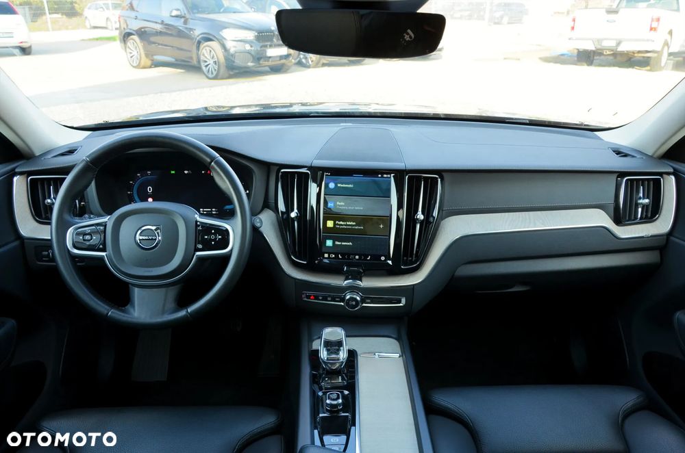 Volvo XC 60 T6 Plug-In Hybrid AWD Inscription - 18