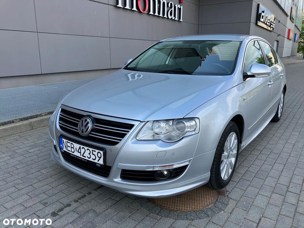 Volkswagen Passat 1.4 TSI Comfortline R-Style - 1
