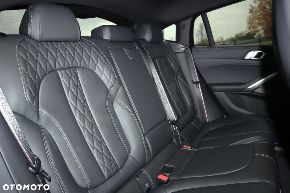 BMW X6 - 12