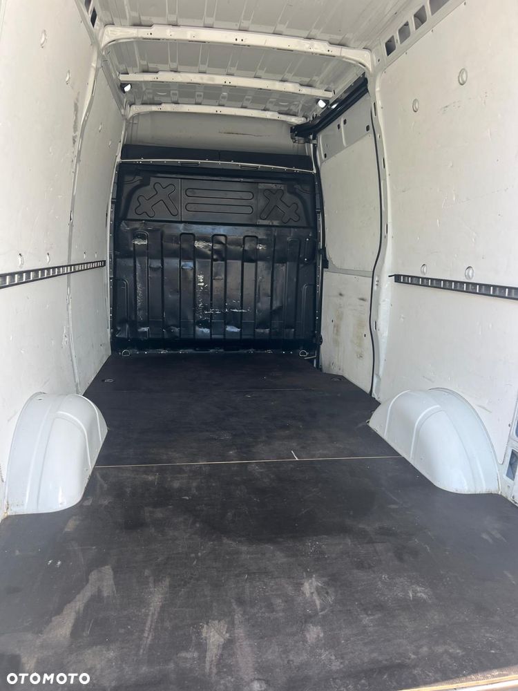 Iveco Daily 35-140 L3H2 - 5