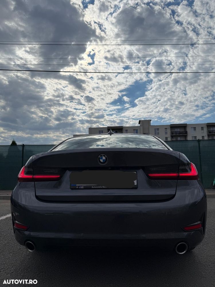 BMW 3 Series 2019 — imagine 11