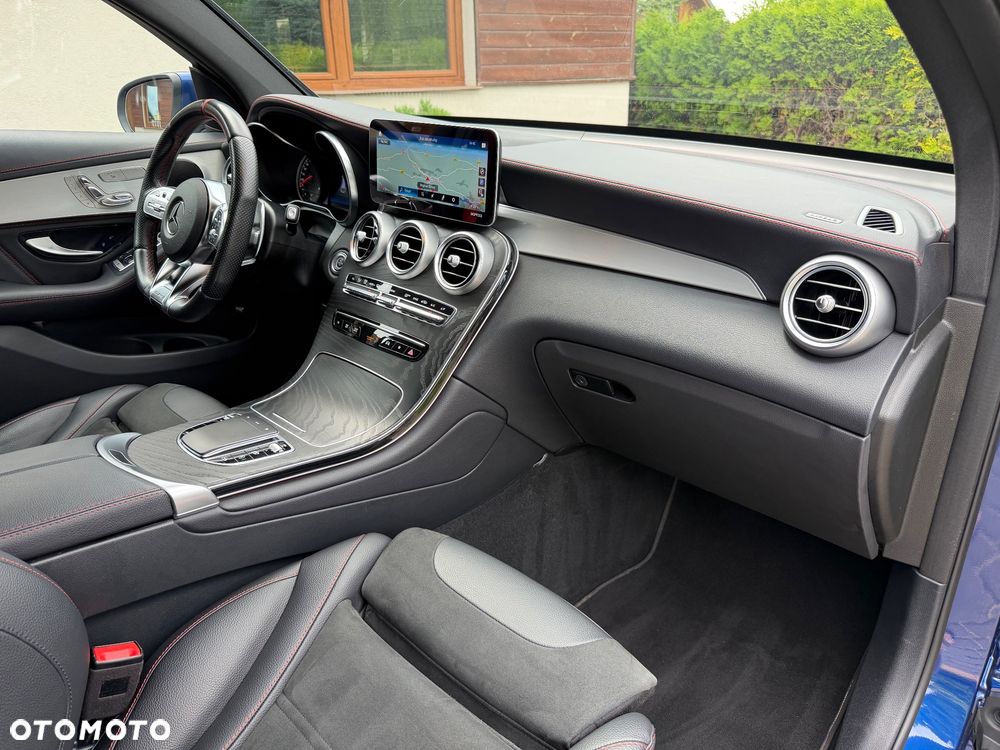 Mercedes-Benz GLC - 12