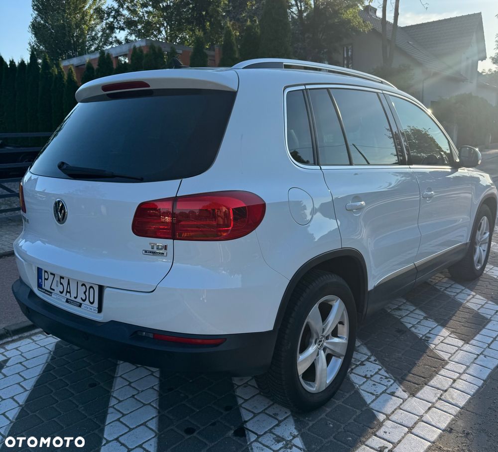 Volkswagen Tiguan 2.0 TDI DPF BlueMotion Technology Lounge Sport & Style - 6